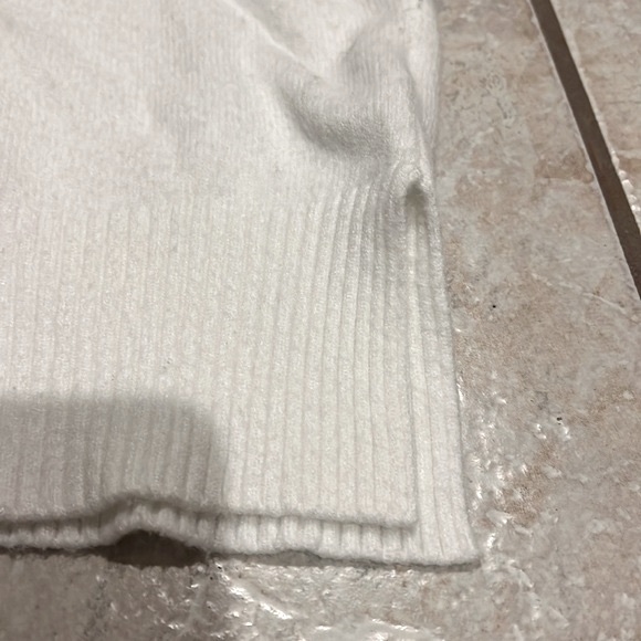 Red Dress Fable Ivory White Any Day Now V Neck Super Soft Sweater - Picture 7 of 14